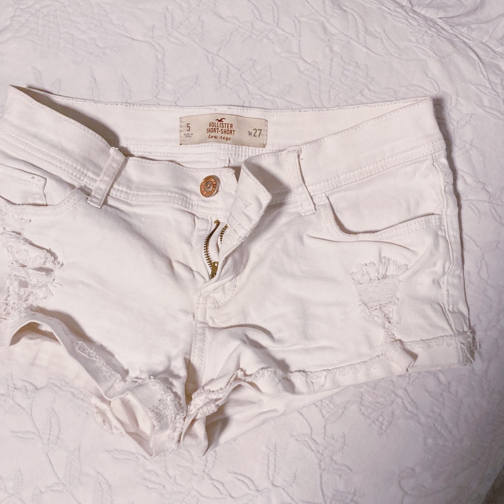 white jean shorts